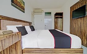 Super Oyo Collection O 92277 Setra Priangan Guest House